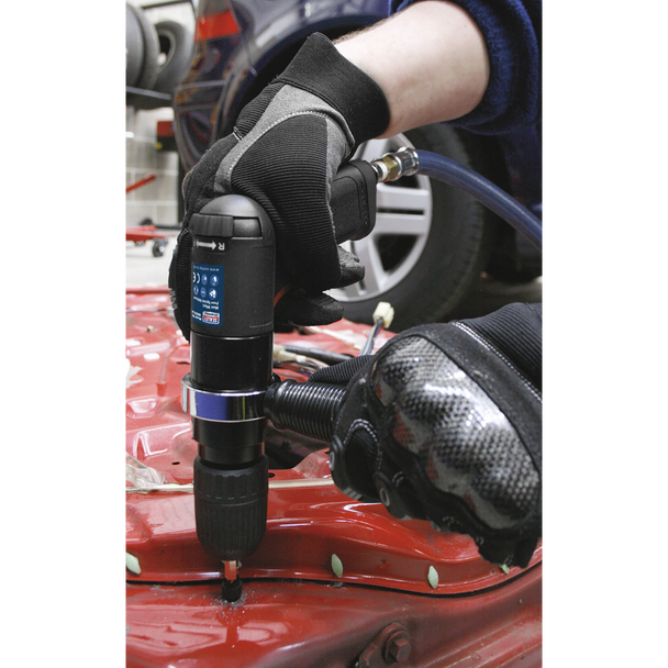 SA621.V2_ACT_ON_CAR_WELD_DFC1266221__68453