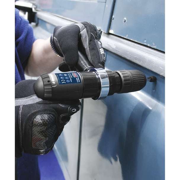SA621.V2_ACT_ON_SIDE_OF_LAND_ROVER_DFC1266222__13533