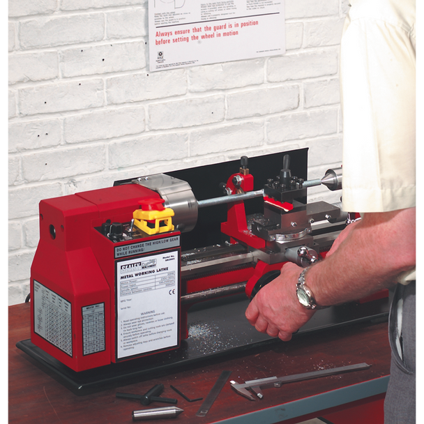 Sealey SM3002 ⏐ Metalworking Lathe 300mm Between Centres