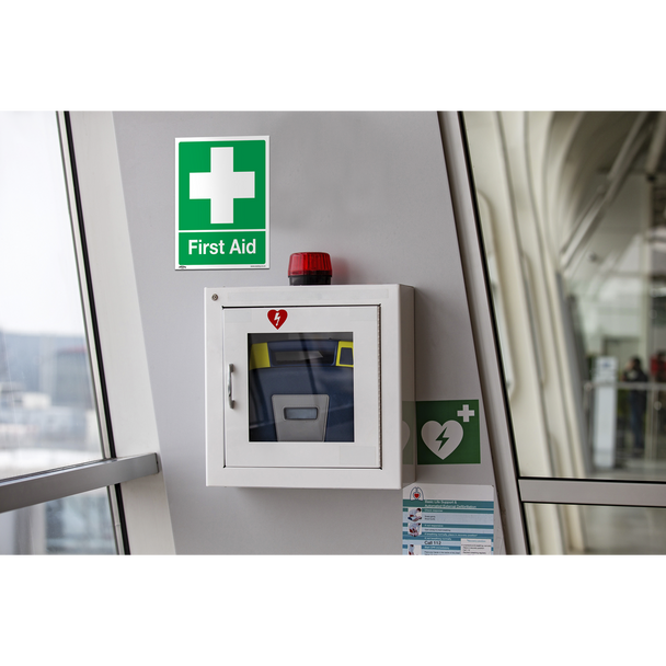 Sealey SS26V1 ⏐ Worksafe® First Aid Safety Sign - Self-Adhesive Vinyl