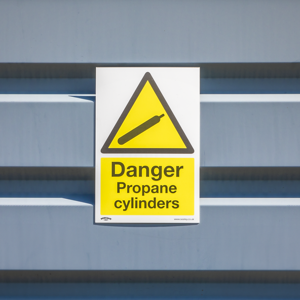 Sealey SS62V10 ⏐ Worksafe® Danger Propane Cylinders Safety Sign - Self-Adhesive Vinyl