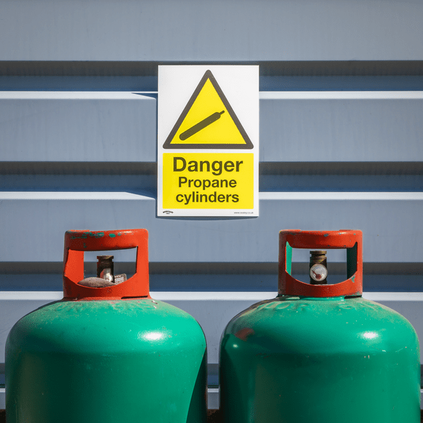 Sealey SS62V1 ⏐ Worksafe® Danger Propane Cylinders Safety Sign - Self-Adhesive Vinyl