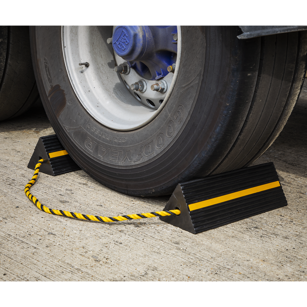 Sealey WC11 ⏐ Heavy-Duty Rubber Wheel Chocks - Pair